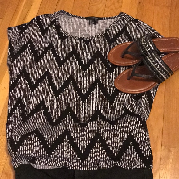 Forever 21 geometric blouse - Picture 1 of 4